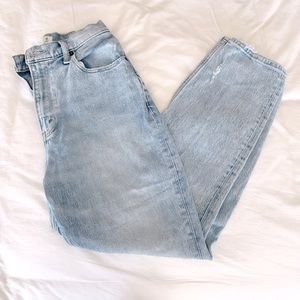 Abercrombie and Fitch 90’s Straight Leg Ultra High Rise Curve Love Jeans